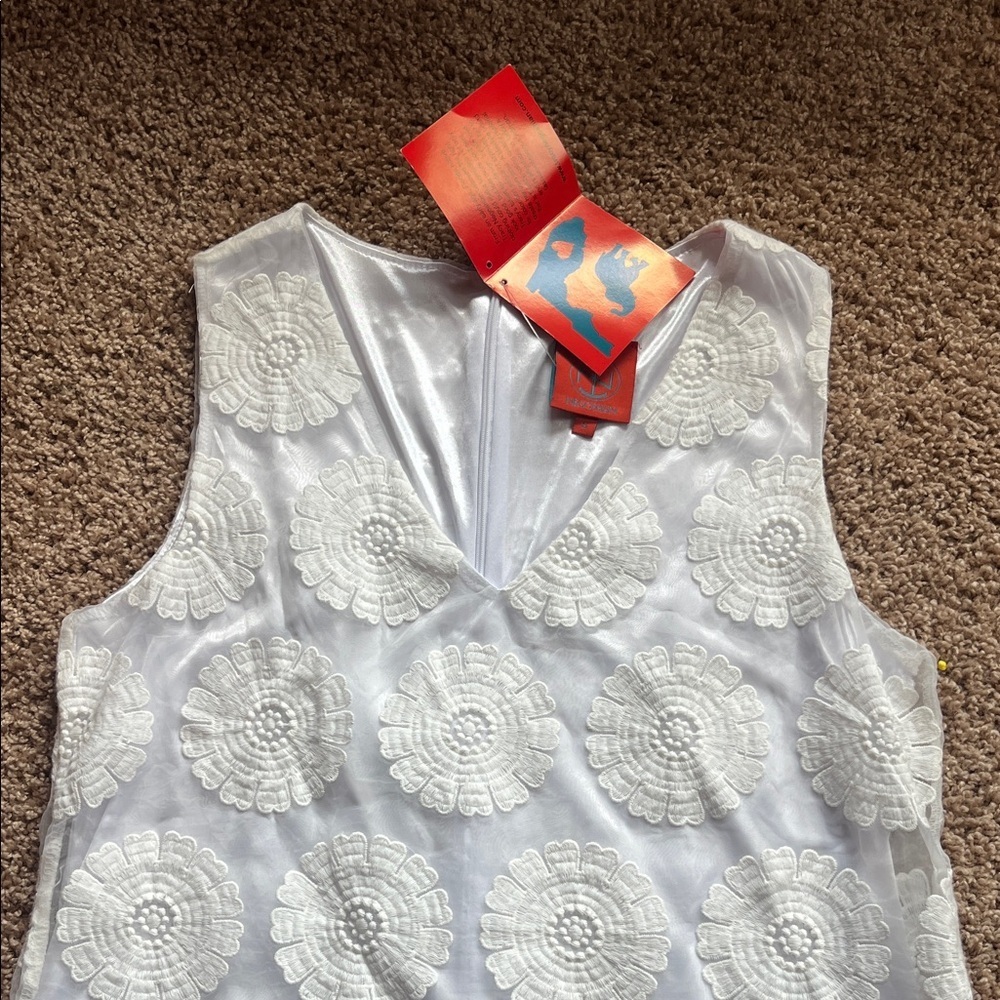 NWT Tracy Negoshian White Lace Mini Dress - Picture 2 of 9